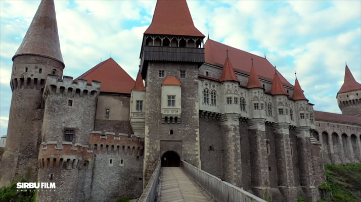 The main entrance in Hunedoara castle